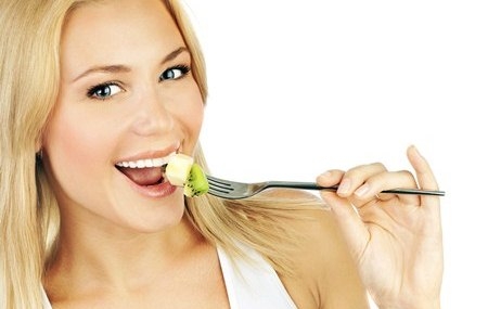 Calorías en las frutas: ¿a cuánto equivalen 100 calorías?