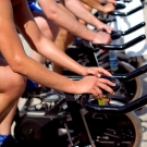 Cómo prevenir lesiones practicando spinning_manos.jpg
