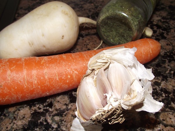 Ingredientes para la receta DSCF3739 recetas Dados de Nabo y Zanahoria con Ajo y Perejil