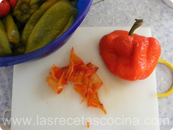 Truco para quitar la piel a los pimientos asados