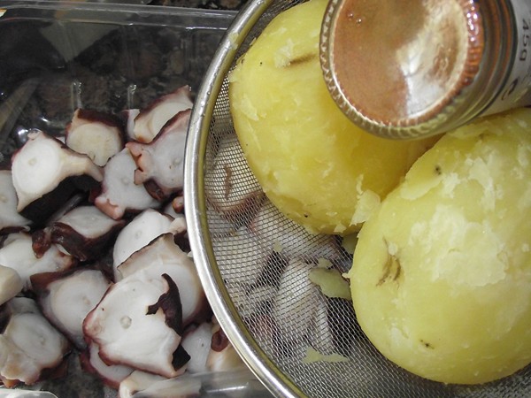 DSCF4097 recetas Pulpo a la Gallega