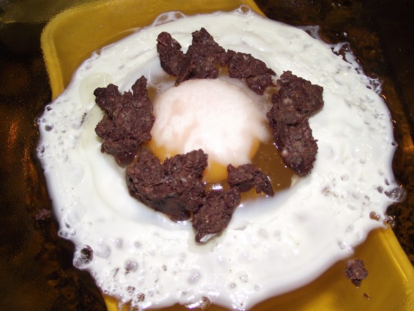 DSCF4589 recetas Volcán de Huevo con Morcilla