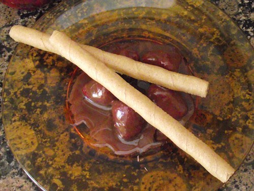 receta finalizada de fresas e almibar con chocolate y barquillos DSCF4702 sobre Fresas en almÃbar con chocolate y barquillo