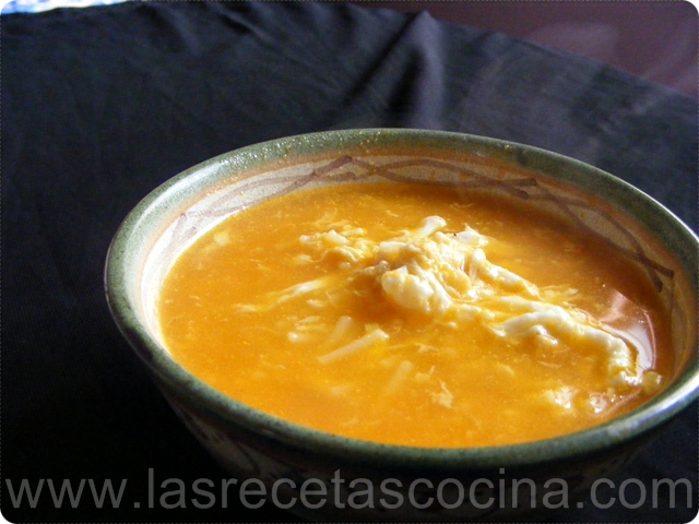 DSCF4845 Sopa de zanahorias a la hierbabuena