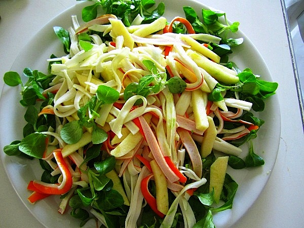 ensalada de berros con palitos de mar y aguacates 51 Ensalada de berros con palitos de mar y aguacates