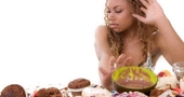 5 soluciones naturales para dejar de comer excesivamente