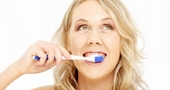 Cómo tratar la periodontitis de forma natural