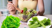 Mejor no comer verduras crudas por la noche
