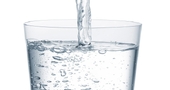 Potomanía, el riesgo de beber agua en exceso
