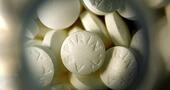 Tomar una aspirina al día con leche para evitar el cáncer