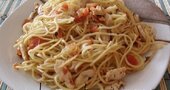 Espaguetis con pollo y tomate natural, receta saludable
